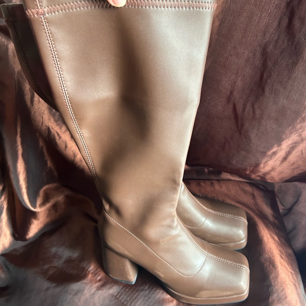 Brown Knee-High Women's Boots